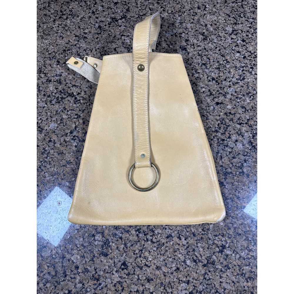 Vintage Minimalist Beige Leather Trapezoid Handbag with O-Ring Detail